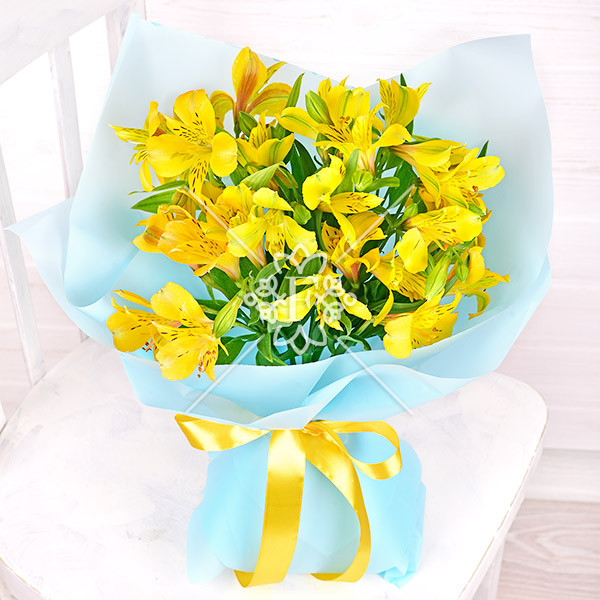 Для самой солнечной - букет из жёлтых альстромерий
